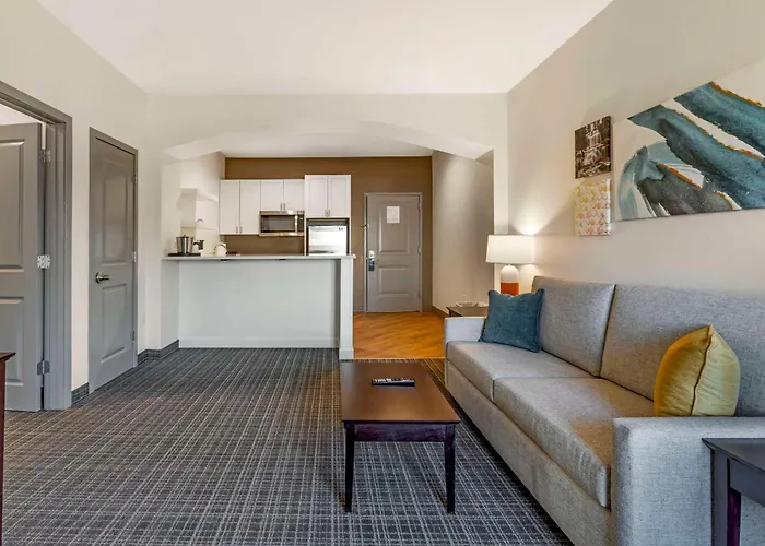 Comfort Inn & Suites Verona At Turning Stone Resort Casino